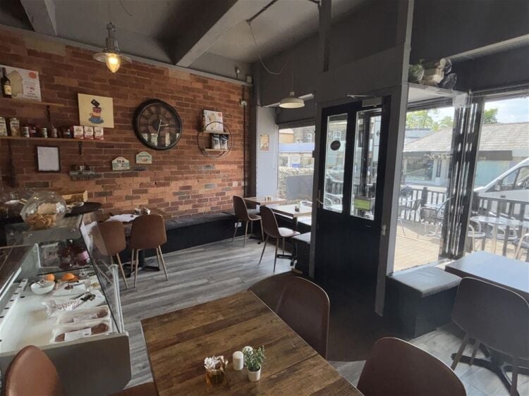Cafe & Sandwich Bars For Sale in Leeds Photo 3