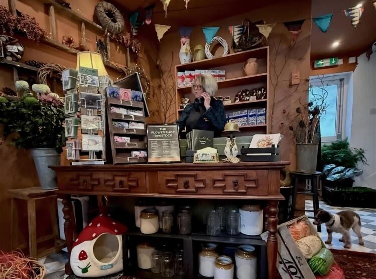 POPULAR FLORIST