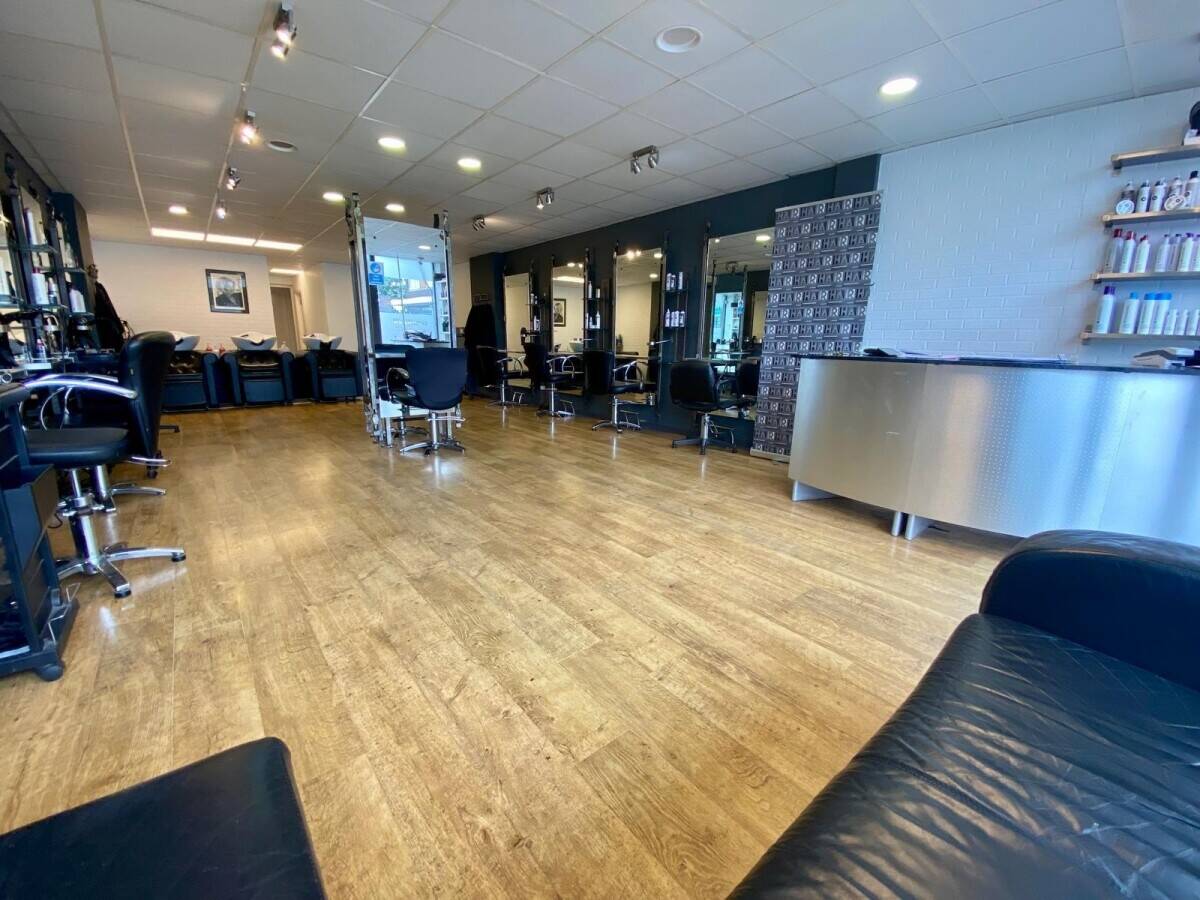 ESTABLISHED AND ATTRACTIVE HAIR SALON, THE CREATIVE HAIR COMPANY, VICAR'S CROSS, CHESTER, FOR SALE