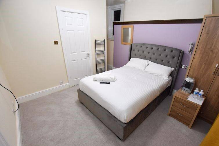 18 Bedroom Hotel For Sale Photo 4