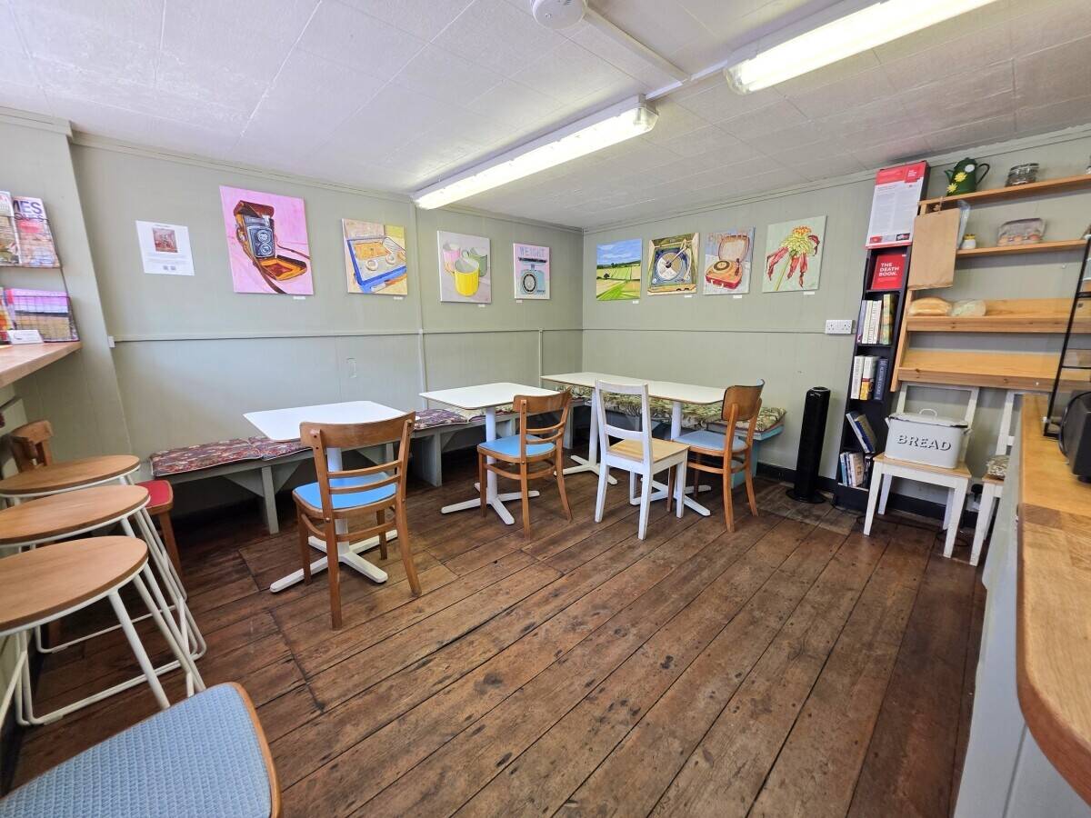 COFFEE SHOP / TEA ROOM Photo 3