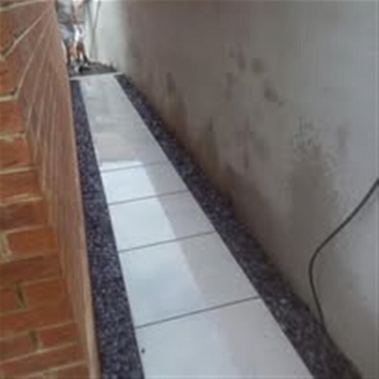 RESIDENTIAL AND COMMERCIAL  BUILDING CONTRACTOR