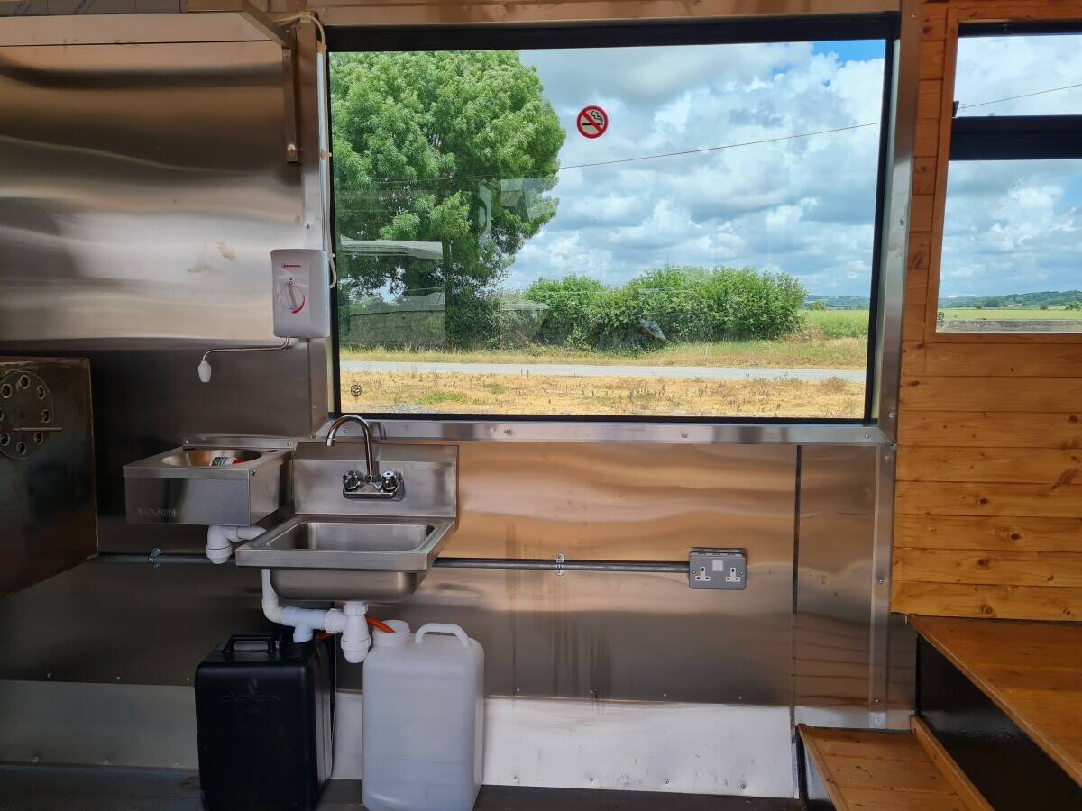Versatile Catering Bus Conversion - Low Mileage Photo 3
