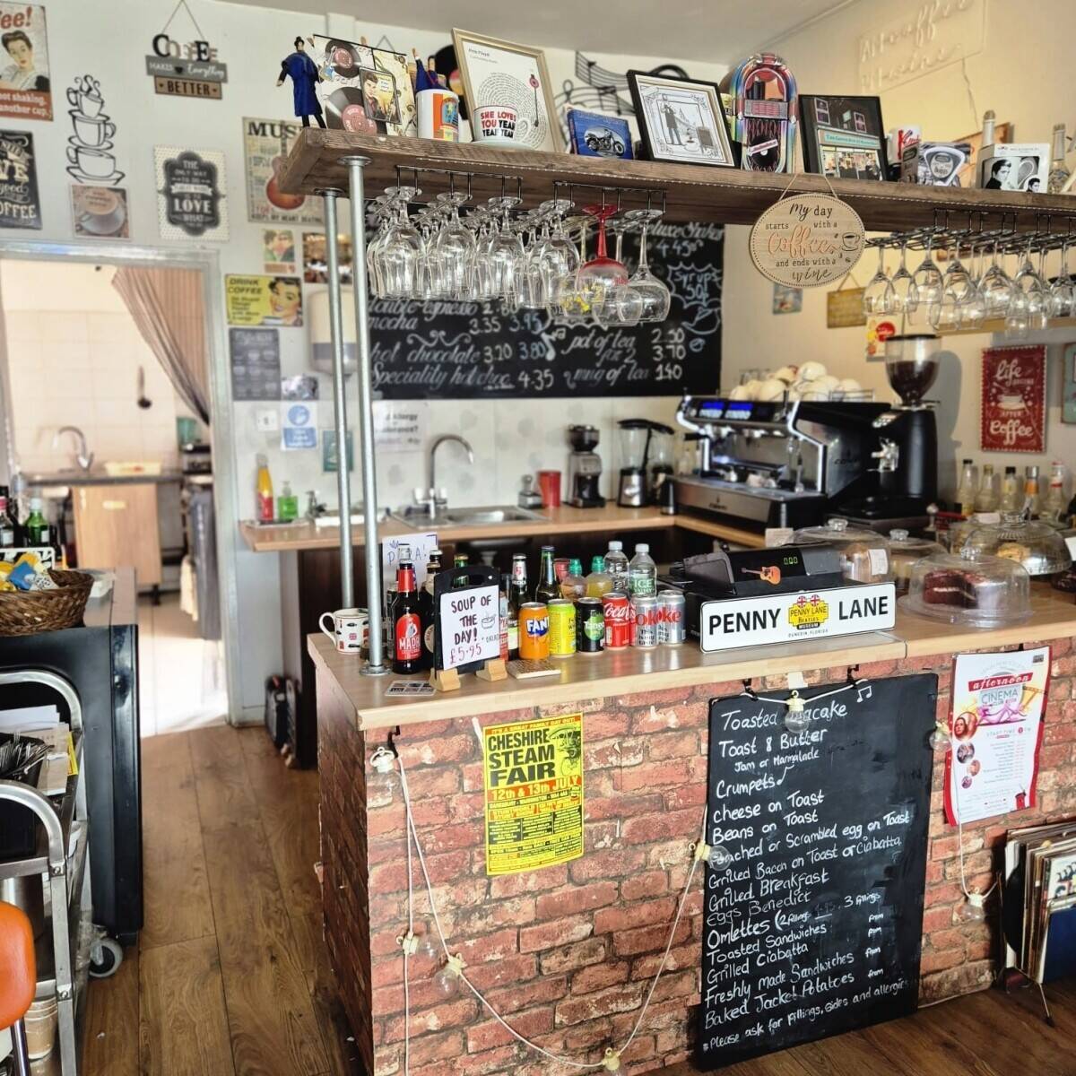Well-Established Café in Leigh Town Centre Photo 3