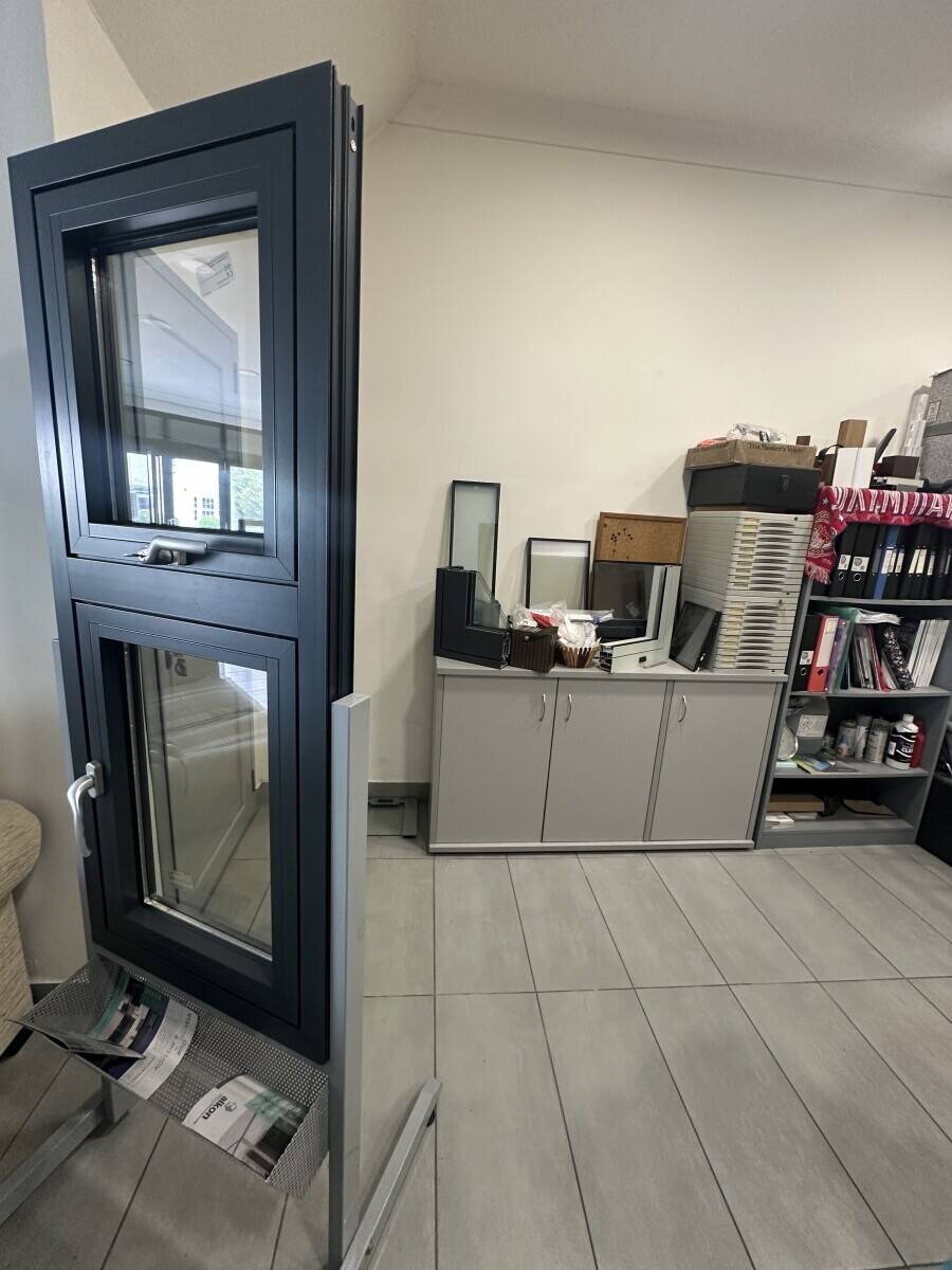 London Glazing & Window Installation Business with Showroom