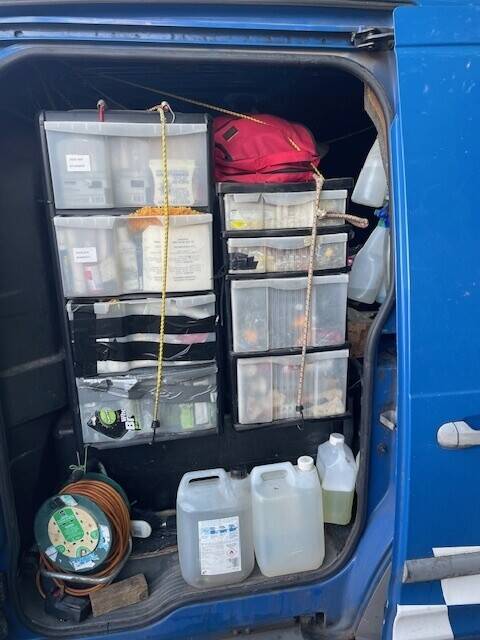 Mobile car valeting business for sale, working well with many regular clients at Crawley and aroud.