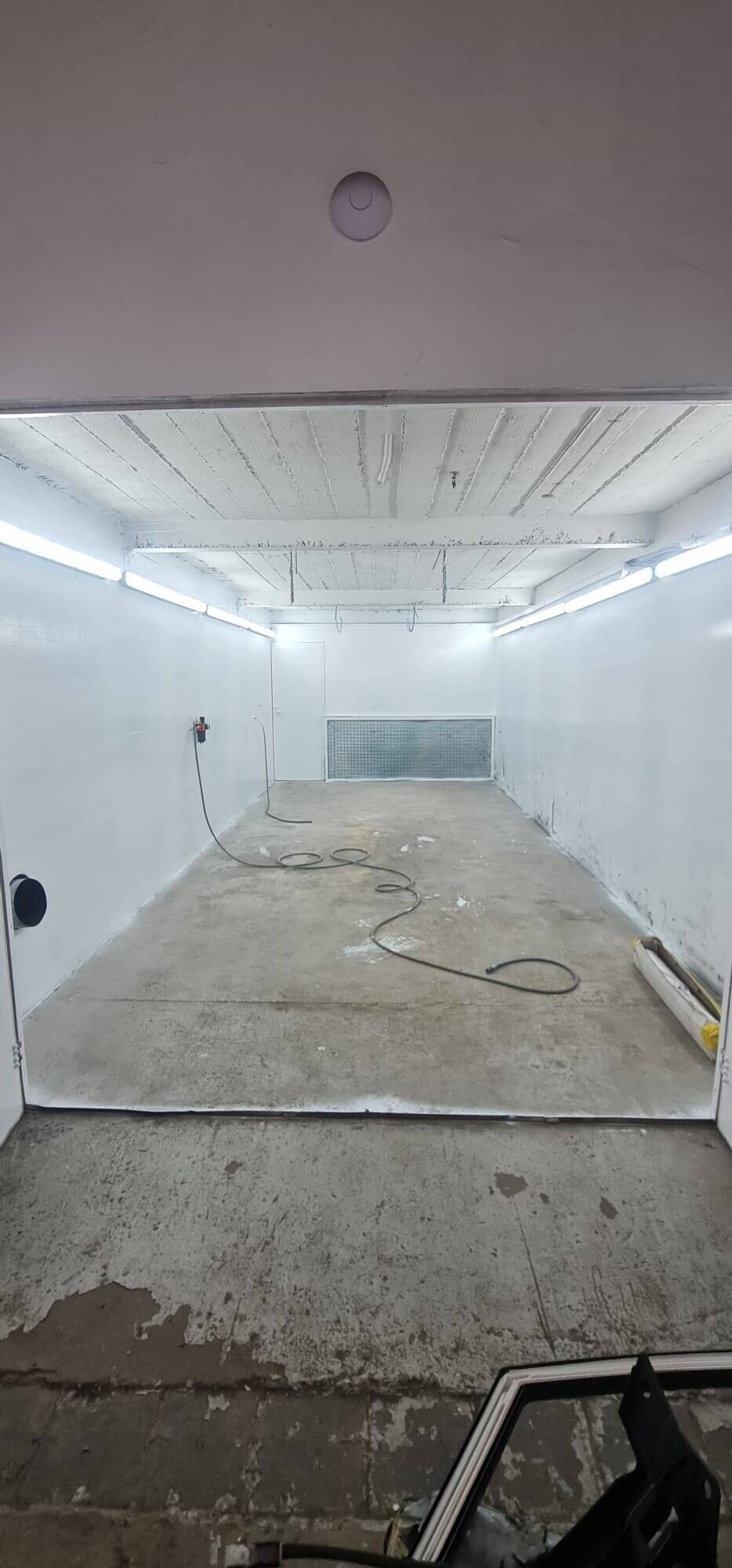 Body Car Repair shop for Sale in Central Birmingham Photo 4