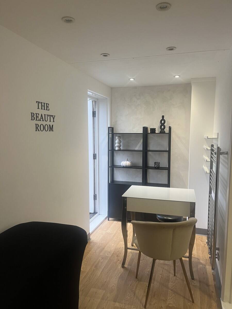 Busy Hair and Beauty salon for sale in Enfield London