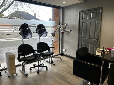 Fantastic Hair Salon Business Opportunity in Walsall