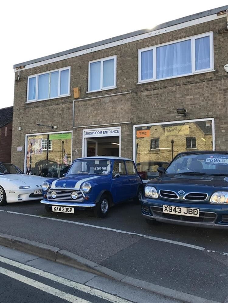 CLASSIC CAR SALES & RESTORATION CENTRE IN PETERBOROUGH Photo 3