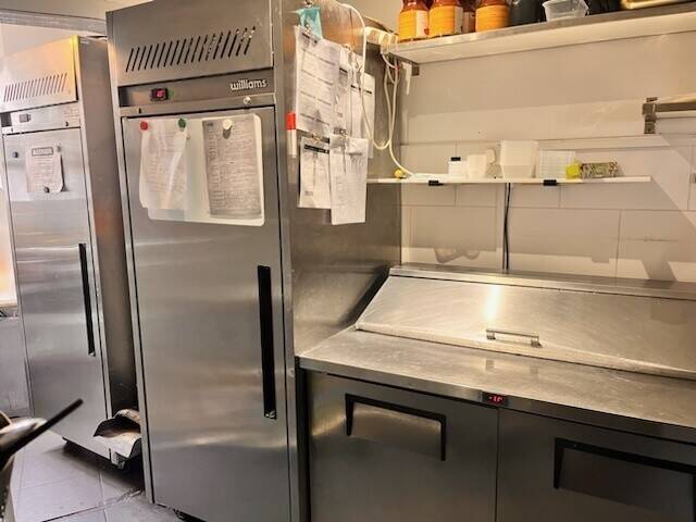 Fully licensed Oriental Restaurant in York City Centre Photo 3