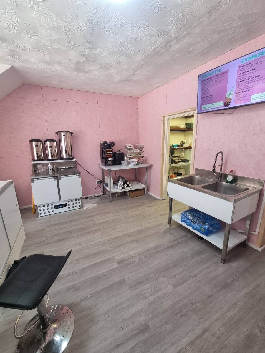 Fully Branded Dessert & Bubble Tea Shop | £20K Negotiable | Includes Equipment, Brand & Social Media