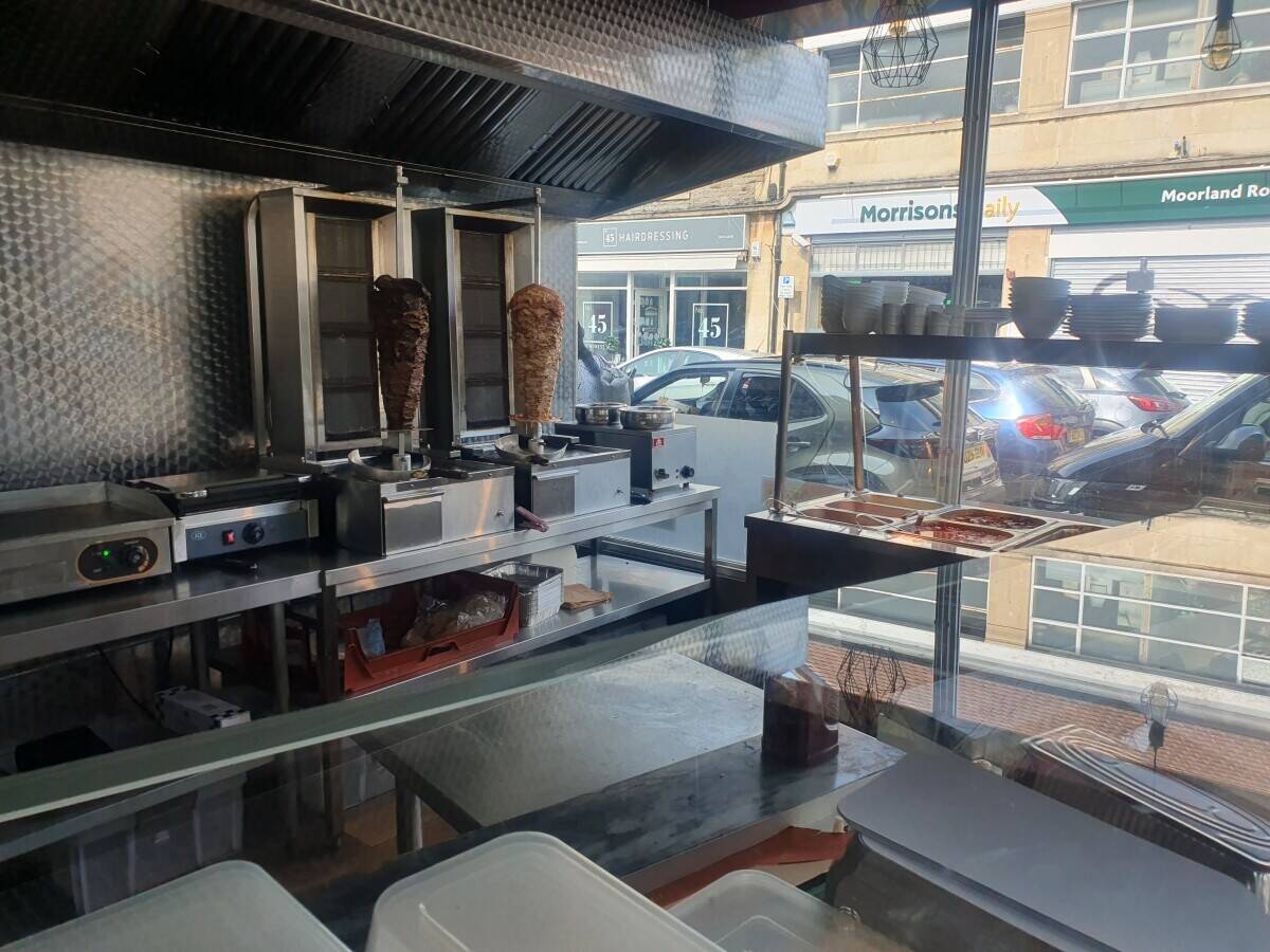 Running restaurant for sale Photo 3