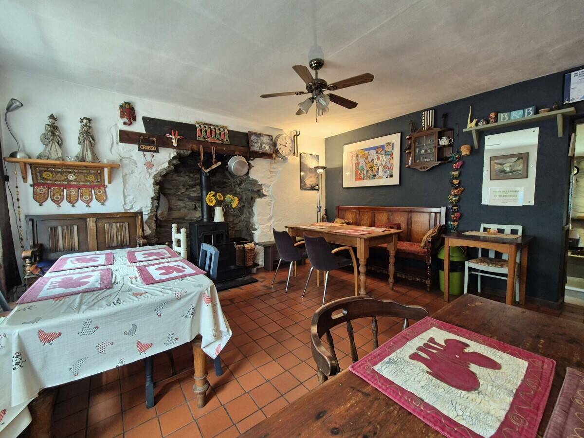 ERYRI (SNOWDONIA NATIONAL PARK) - TRADITIONAL BED & BREAKFAST AND TEAROOMS Photo 3