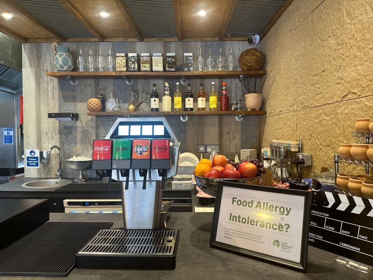 FOR SALE: RUNNING RESTAURANT BUSINESS IN PRIME EAST LONDON LOCATION