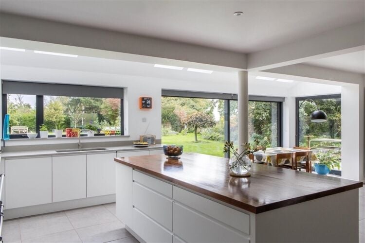 BESPOKE LUXURY KITCHENS