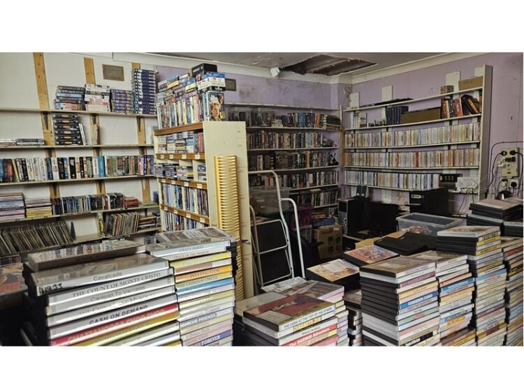 Spin Into Business: Own a Legendary Vinyl Record Shop!