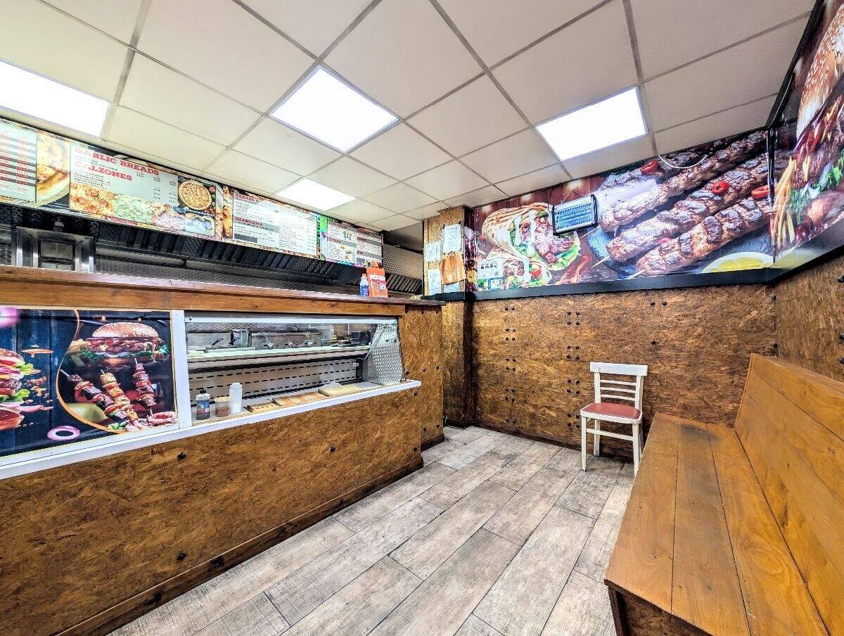 Continental Lunch Box & Kebab - Pizza parlour for sale or to let in Merseyside L 35 area.