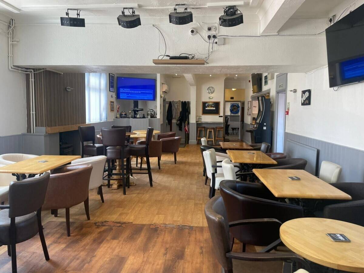 NOTTINGHAMSHIRE - COMMUNITY PUB SITUATED ON A LARGE PLOT