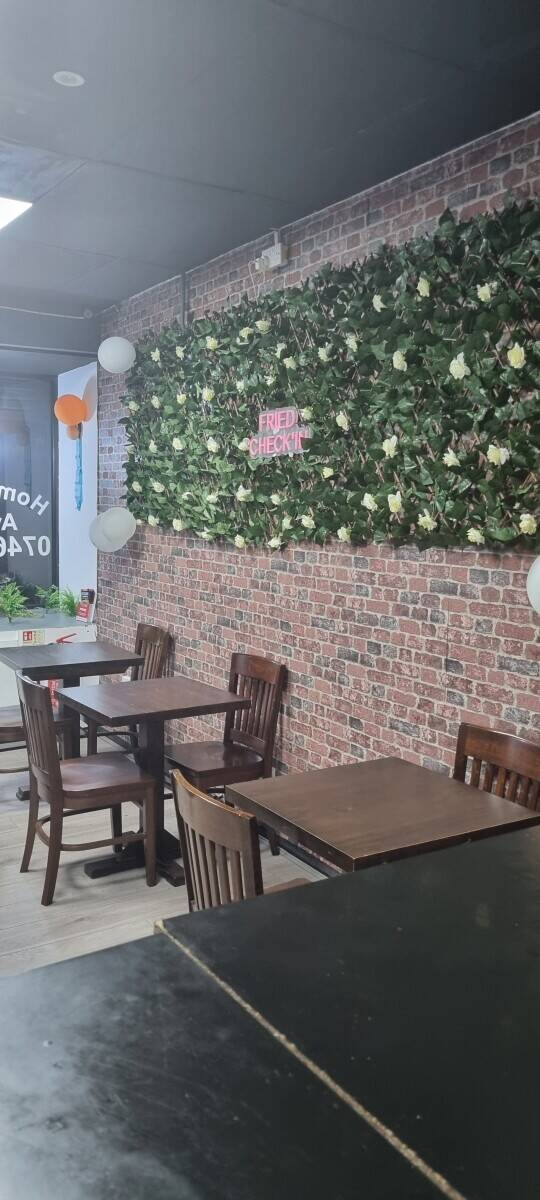 Chicken& Burger Takeaway for sale Low rent & Open lease