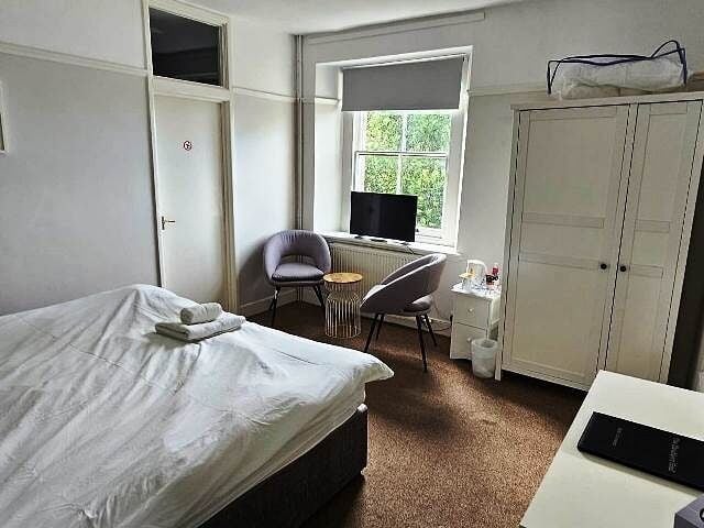 Licensed Hotel, Restaurant & Bar for Sale Photo 3