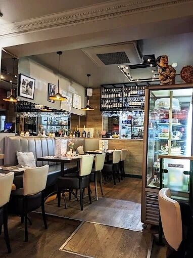 Licensed Italian Restaurant for Sale Photo 3