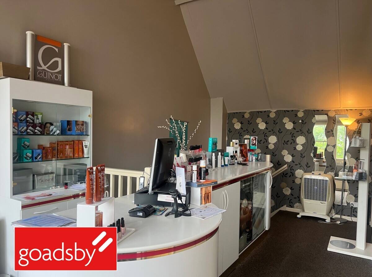 Established Beauty Clinic with Successful Trading History Photo 3
