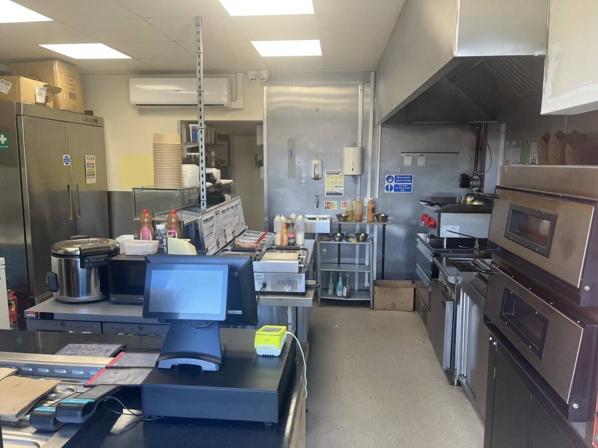 Fast food Takeaway business for sale staff run Photo 3