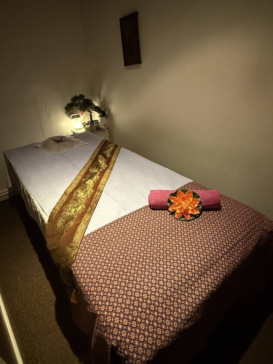 Award Winning Thai Therapy business for Sale in Newbury, Berkshire Photo 3