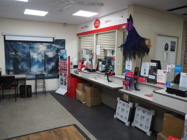 Retail For Sale in Goole Photo 3