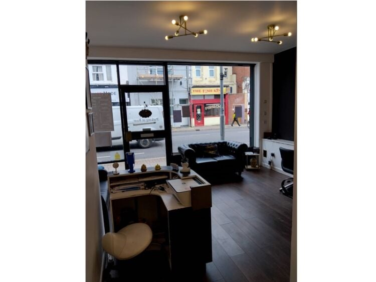 Be Your Own Boss in Beauty – Fully Equipped Salon for Sale