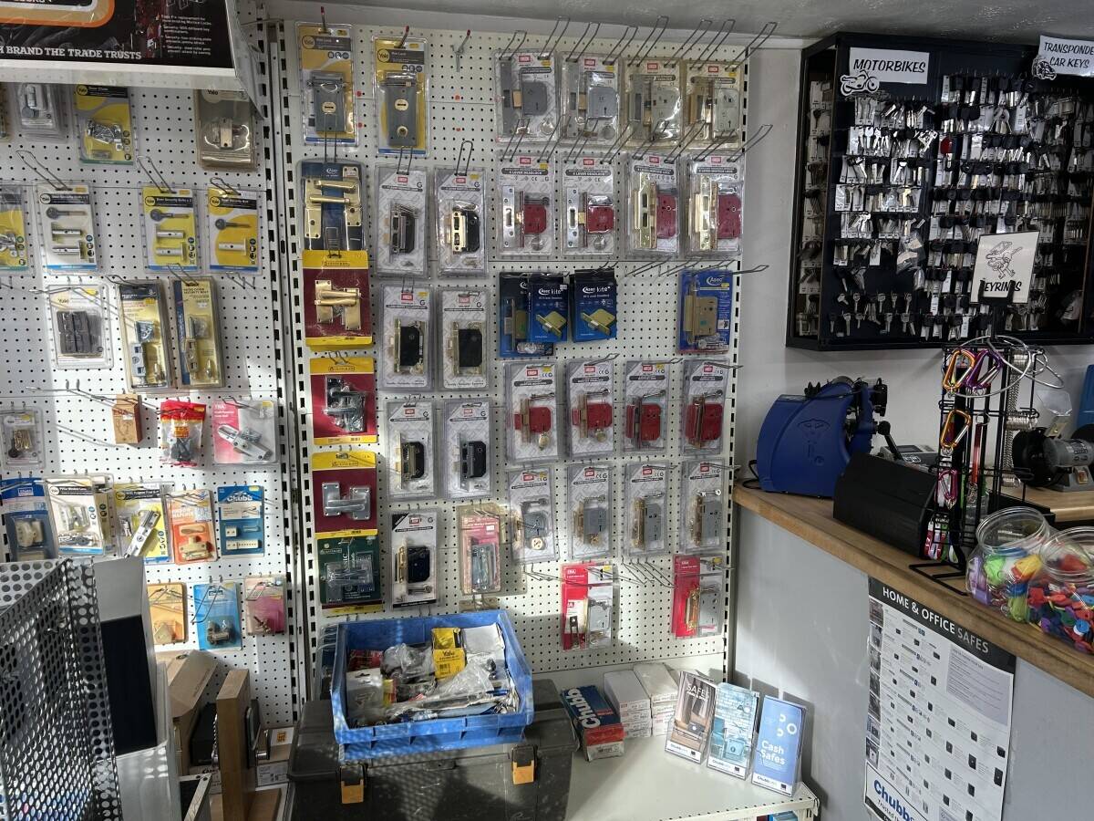 Locksmiths shop in Leighton Buzzard