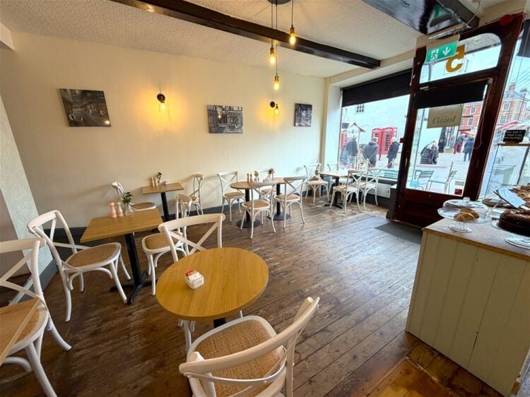 Cafe & Sandwich Bars For Sale in Newark
