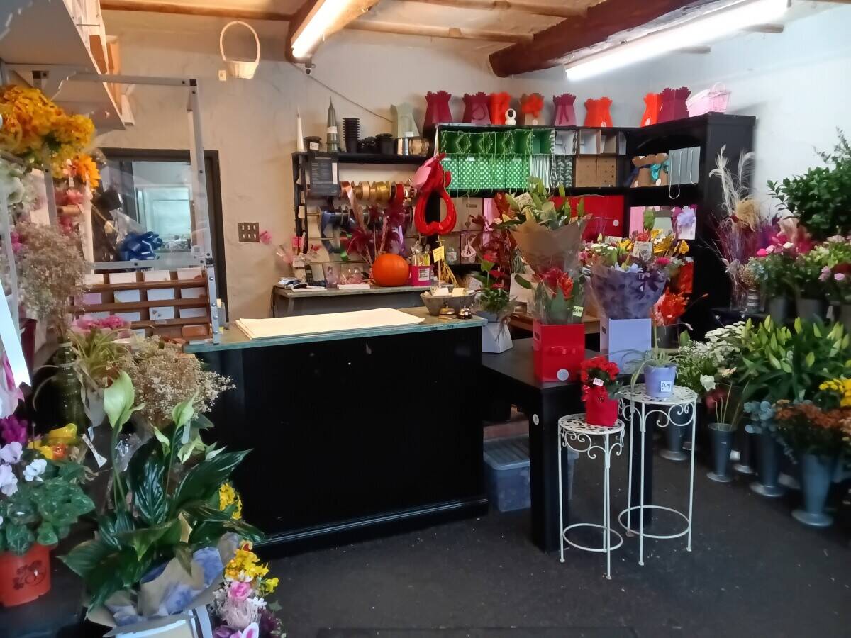 Freehold Well Established Florist Flowers Gifts Business Accommodation Coppull Chorley Lancashire