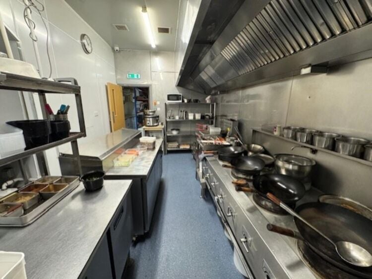 Leasehold Chinese Noodle Restaurant Located In Coventry
