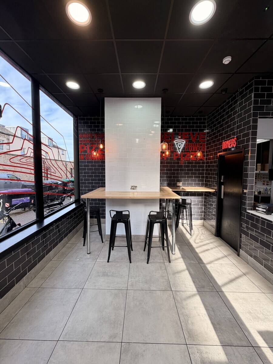Pizza Hut lease for sale in a prominent trading location in Stockbridge Edinburgh Photo 3