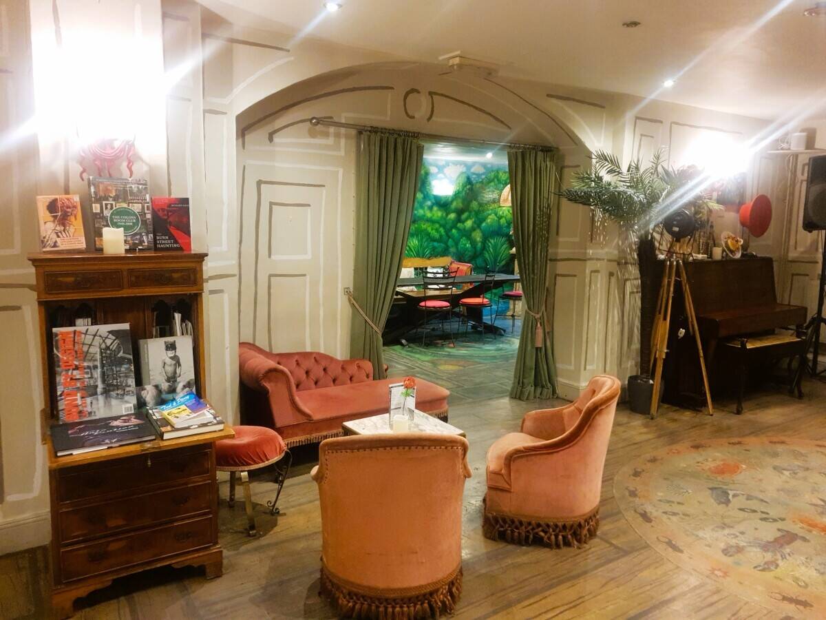 TOWER HILL, LONDON - UNIQUE MEMBERS CLUB/BAR/EVENTS SPACE Photo 3