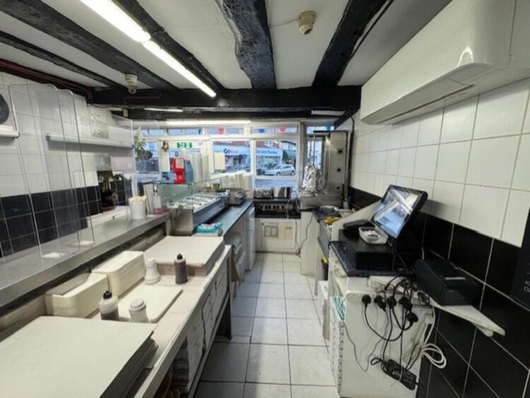 Freehold Fish & Chip Takeaway Located In Gloucestershire Photo 3