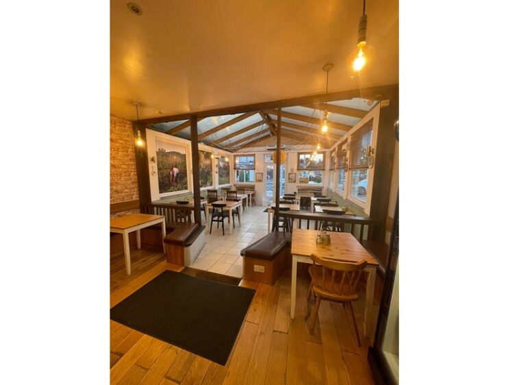 A Slice of Greece Awaits – Established Restaurant Opportunity Photo 3