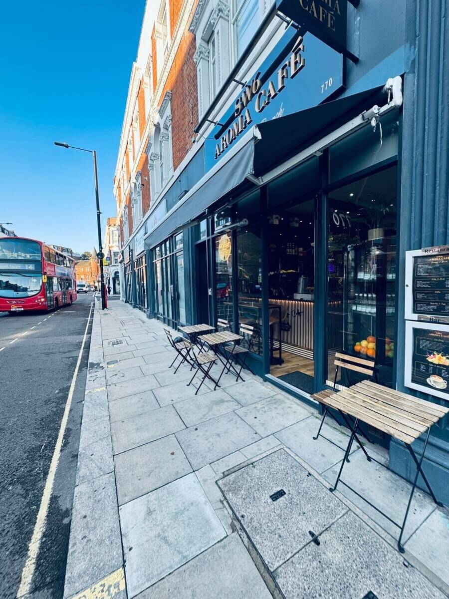 A Modern, Cosy Café in the heart of Fulham