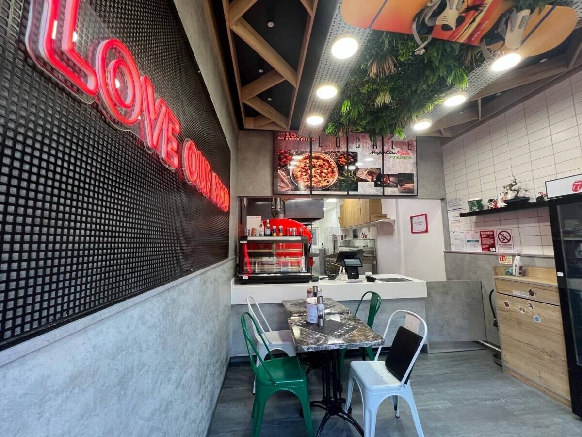 Quality Neapolitan Pizza Takeaway with some seating located in Edinburgh (ref 1781)