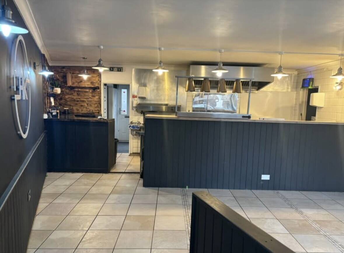 Takeaway/ cafe for sale in East Wittering  Photo 3