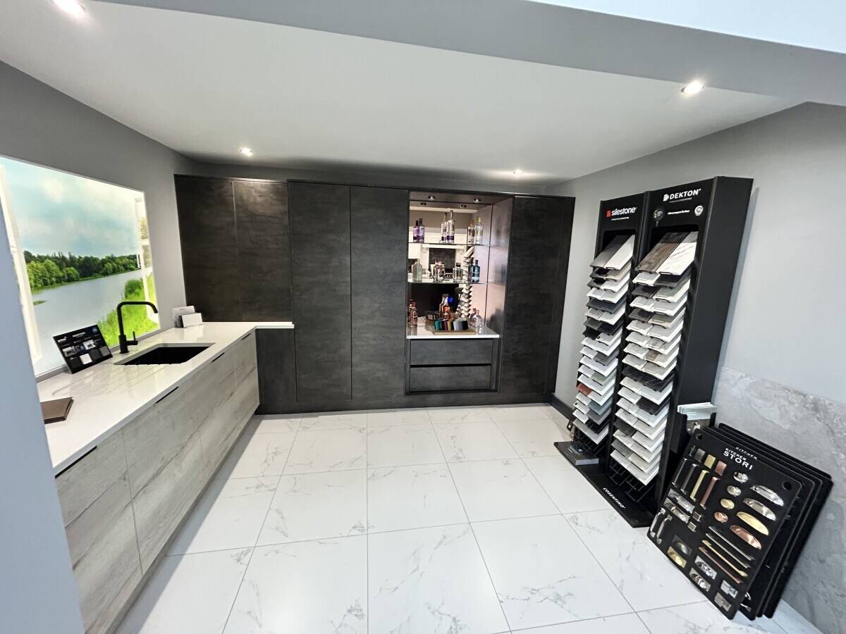 Profitable and rapidly growing Bathroom and Kitchen suppliers based in West Yorkshire. Photo 2