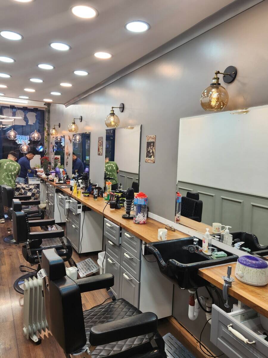 Barber Shop Lease For Sale in Brixton London SW9.