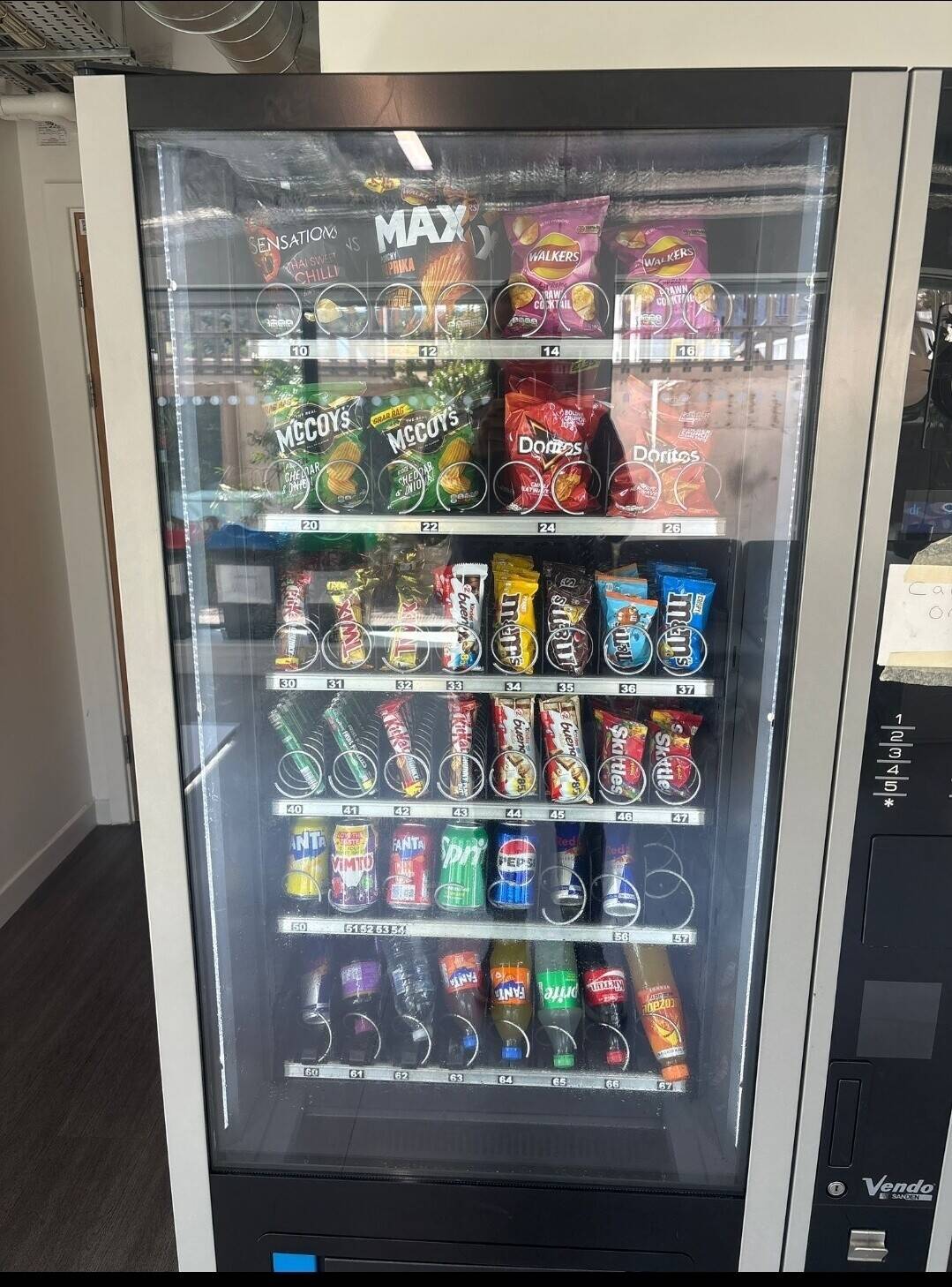 3 vending machine business for sale prime location  Photo 3