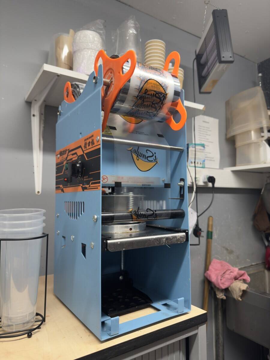 Bubble tea and dessert shop for sale in Watford Photo 3