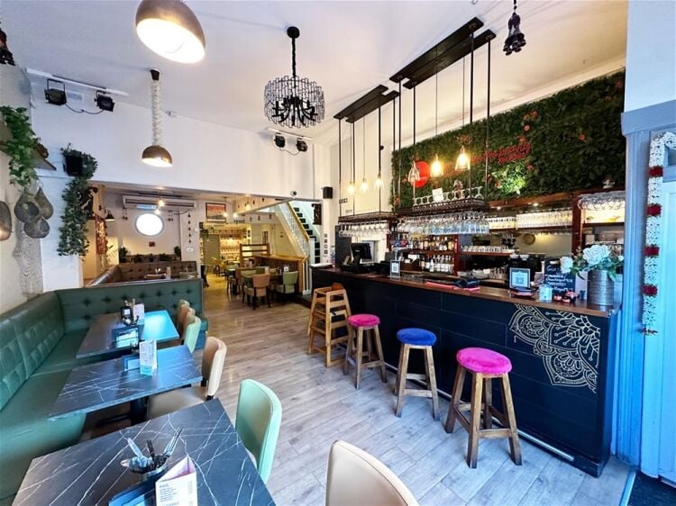 Restaurant in Sale