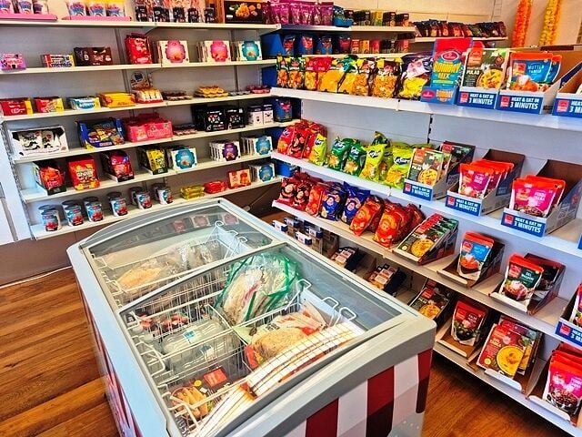 Convenience Store With International Groceries And Frozen Foods Plus Off Licence for Sale Photo 3