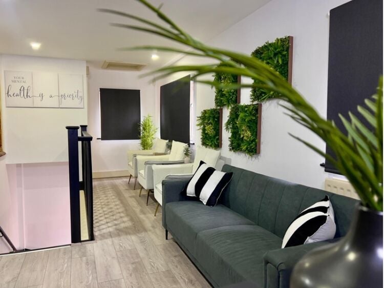 Established Wellness Recovery & Biohacking Centre Photo 3