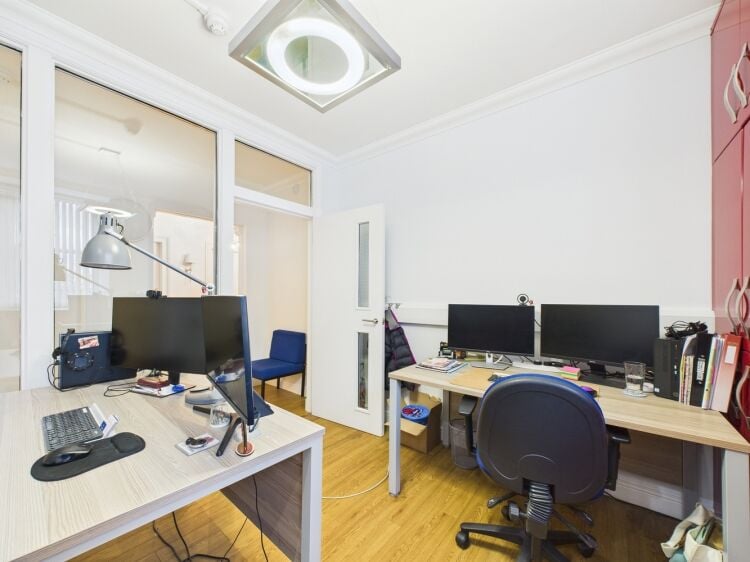Mixed-use Elgin townhouse with Airbnb and office income